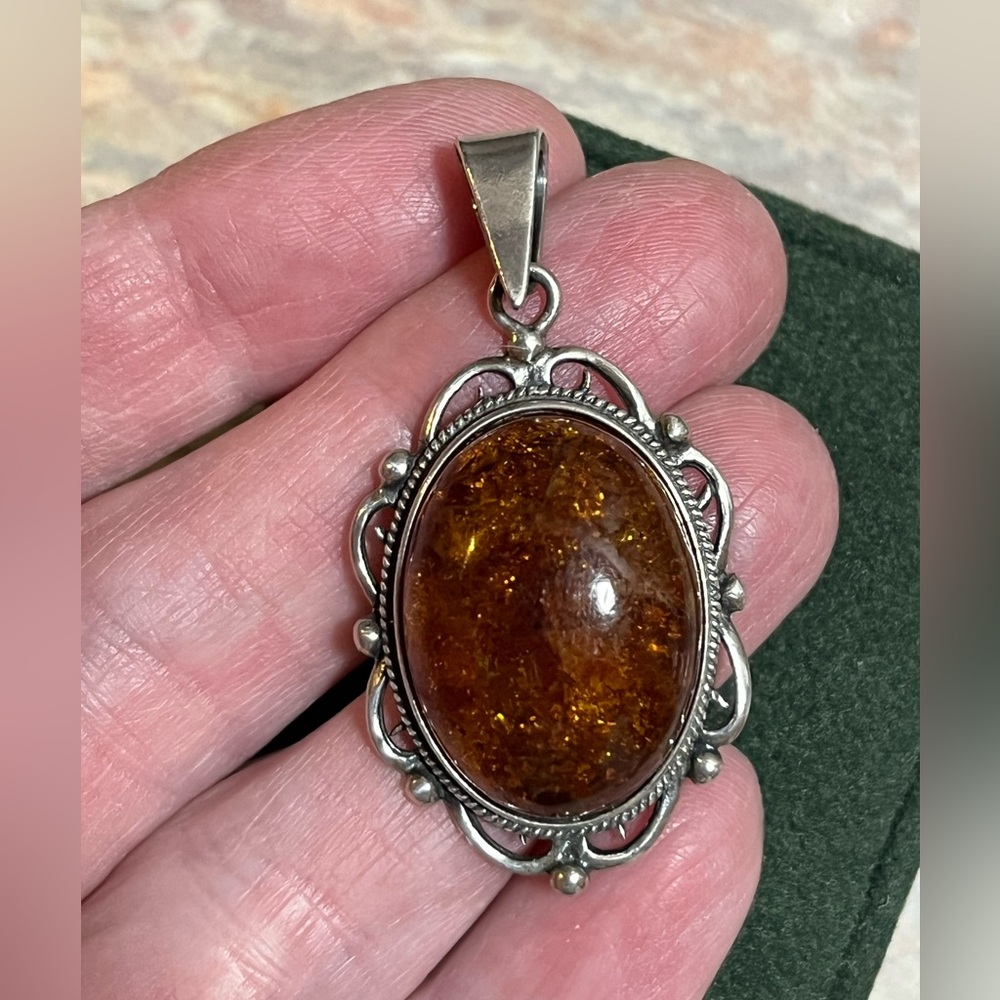Vintage Sterling Silver Amber? Pendant - Picture 4 of 13